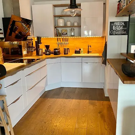 Appartement Historisches Loft Auf Der Insel Am Wasser *